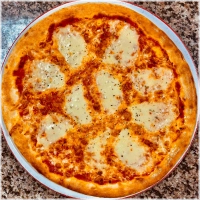 Mozzarella, olijven en basilicum