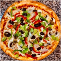 Champignon, ui, paprika, olijf en broccoli